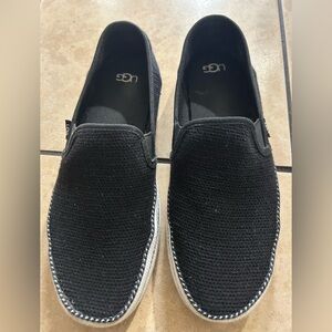 UGG Men's Black Textured Slip-Ons